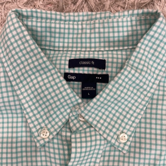Men’s Gap Classic Fit Button Down Shirt - Size Large - Picture 3 of 3